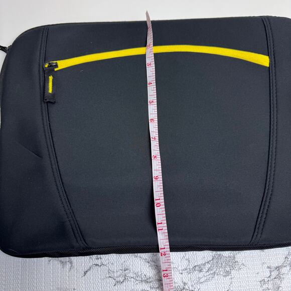 Targus Sleeve fits Laptop Bag 15-Inch MacBook Pro Black Neoprene Soft Case - Picture 10 of 12